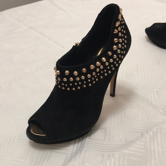 BCBGMaxAzria Black Velvet Peep-toe Pumps - Picture 2 of 4